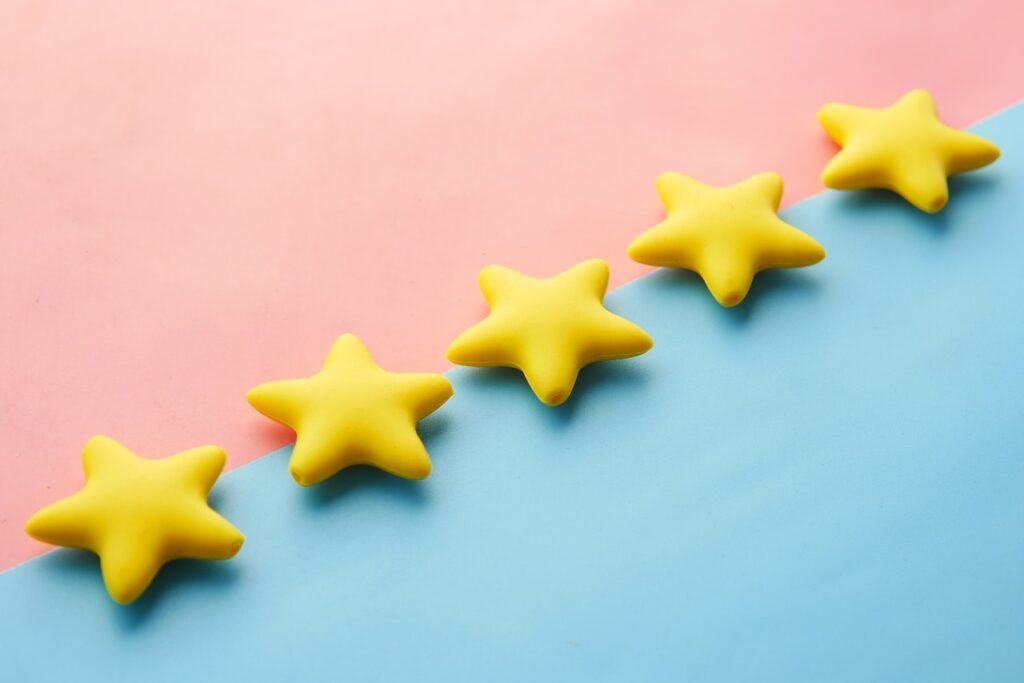 A line of five yellow stars.